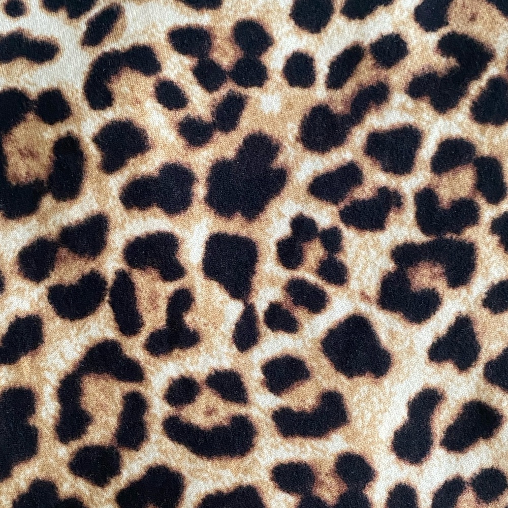 NWT AQUA Leopard Print Short Sleeve Knot Top Size M - Picture 6 of 6